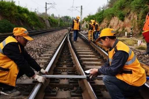 甘孜藏族自治州包神铁路甘泉公司2021年-2023年管内工务线路检修服务项目招标公告